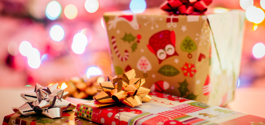 Vyhněte se velkým výdajům o Vánocích, nakupujte dárky postupně