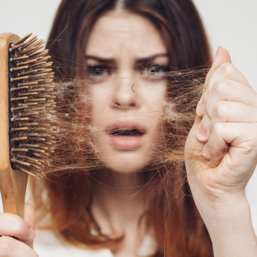 Konec slabým a přesušeným vlasům! Vypěstujte si silnou a zdravou hřívu