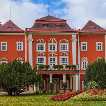 Prožijte sychravý podzim v teple u otevřeného ohně. Originální zážitek vám k tomu naservírují v Dětenicích