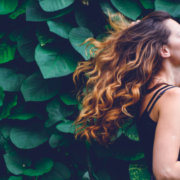 V péči o vlasy hraje nejdůležitější roli strava a kvalitní vlasová kosmetika