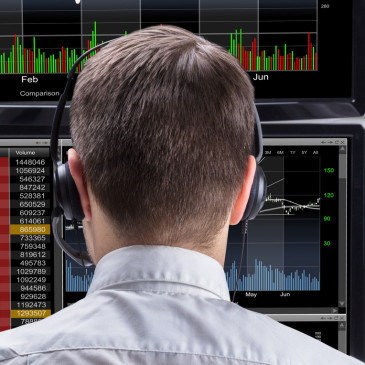 Tesla, Inc., NIO, Inc. a Boeing, Co. boli v roku 2020 najobľúbenejšími akciami medzi klientmi XTB  na Slovensku