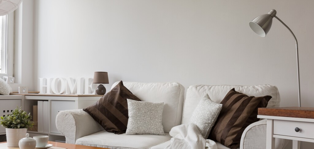 Small cozy living room in white flat
