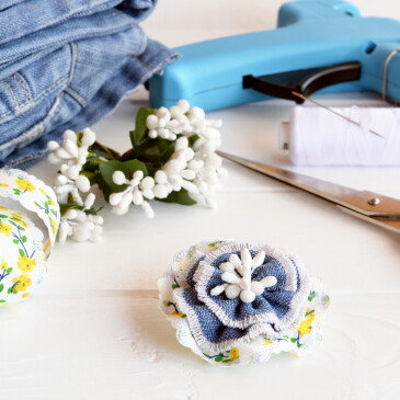 Využijte staré džíny a vyrobte si z nich neotřelý šperk