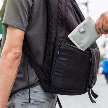 Dejte si pozor na svoje osobní věci v cizině. Jak se nestát snadným cílem zlodějů