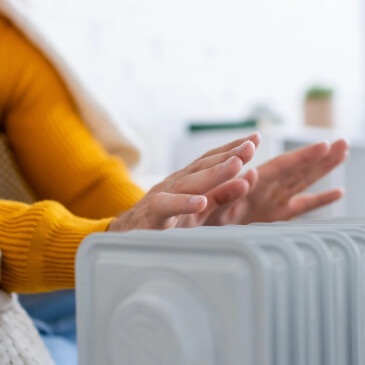 Jak topit chytře a neplatit víc, než je nutné. Praktické tipy pro zimní sezónu