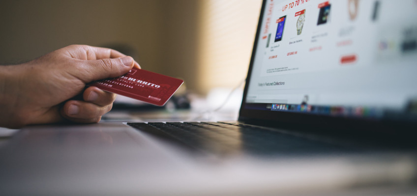 Nákupy přes e-shop šetří čas i peníze