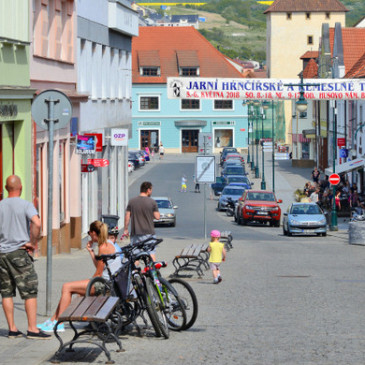 Prodeji nemovitostí nahrávají levné hypotéky a zrušení daně z nabytí nemovitosti