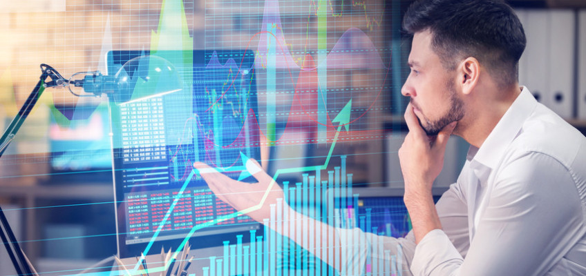 Plánujete v novém roce vstoupit do světa tradingu? Kryjte si záda silným partnerem