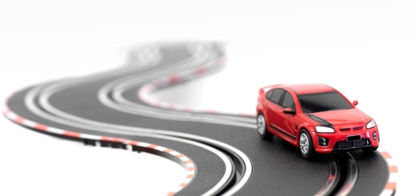 Autodráhy pro děti stále patří mezi nejvděčnější hračky