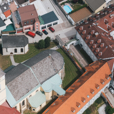 Ceny nemovitostí dál rekordně rostou, do popředí se tak dostává nájemní bydlení