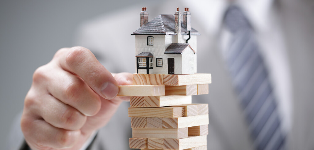 Investment risk and uncertainty in the real estate housing market