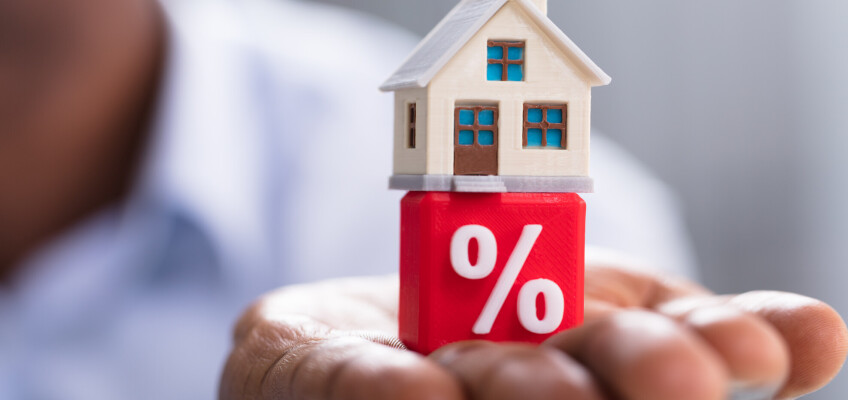 Hypotéky pod drobnohledem: Dočkáme se zlevnění?