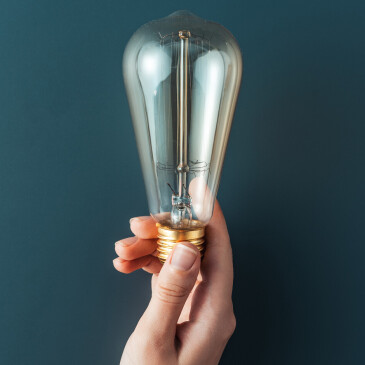 Ceny energií padají, spotřebitelé se zajímají o nové dodavatele