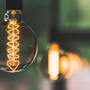 Co ovlivňuje kolísání cen energií a jak toho využít ve svůj prospěch?